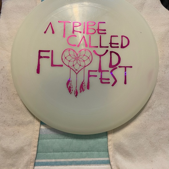 Floyd Fest Bandana, Tapestry and Glow-in-the-Dark Frisbee Bundle - Picture 5 of 6